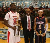 Academic Achievement Awards are designated by BAB President Jason Curry (center) as the most important awards presented at his Big Apple Basketball Invitational each year. Two of this year’s winners were Bryan Assie of Thurgood Marshall Academy (left) and Kylan Guerra from Stepinac High School.