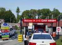 The popular J-n-S Car Wash in Hawthorne, which draws customers from throughout the region. 