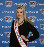 Dana Wachter, Miss Hudson Valley 2016, was in the house at the Westchester County Center to support the Westchester Knicks in the First-Ever NBA D-League Playoff Game. 