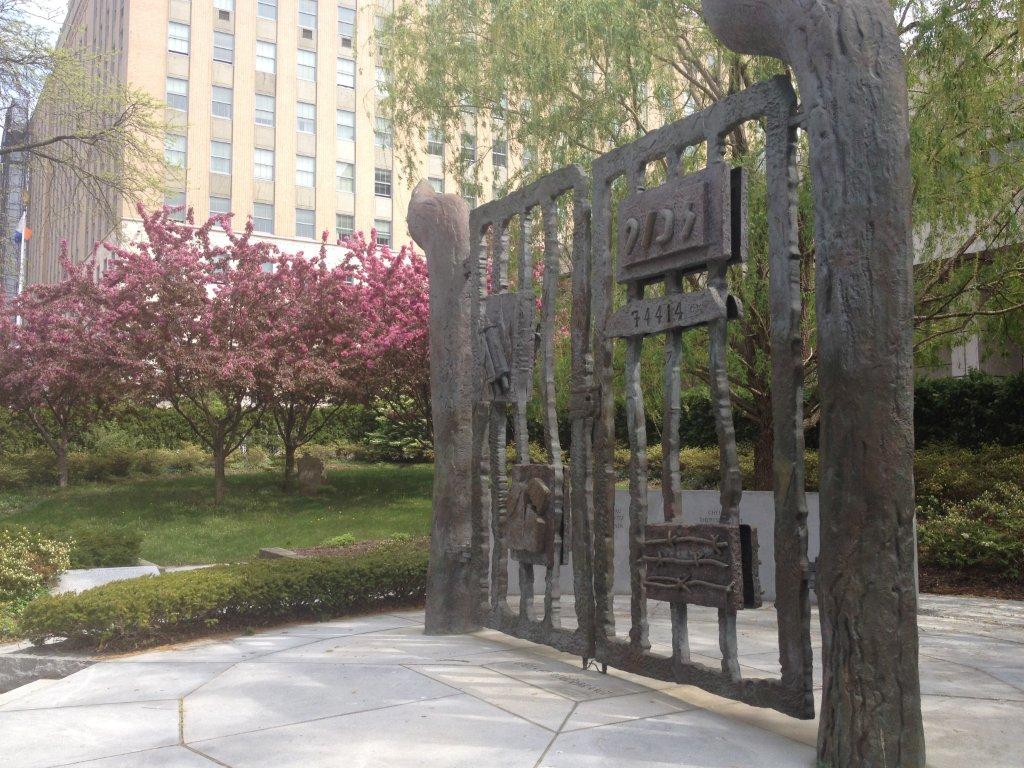 241 Holocaust Remembrance pic | The Examiner News Holocaust Remembrance
