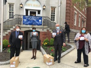 2020 NWE 0505 Latimer Giving Out Masks | The Examiner News