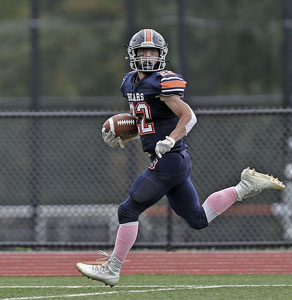 10-12foot4-Brandon-Rispoli-touchdown | The Examiner News