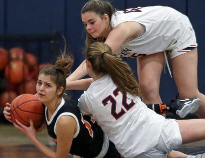 White-Plains-Cairenn-Sergi-gets-on-the-floor | The Examiner News