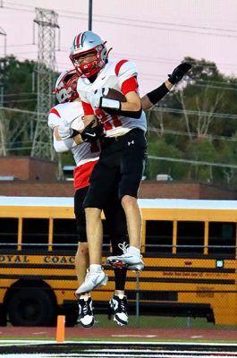Somers RB Gavin Kelly celebrates his TD run | The Examiner News Somers RB Gavin Kelly